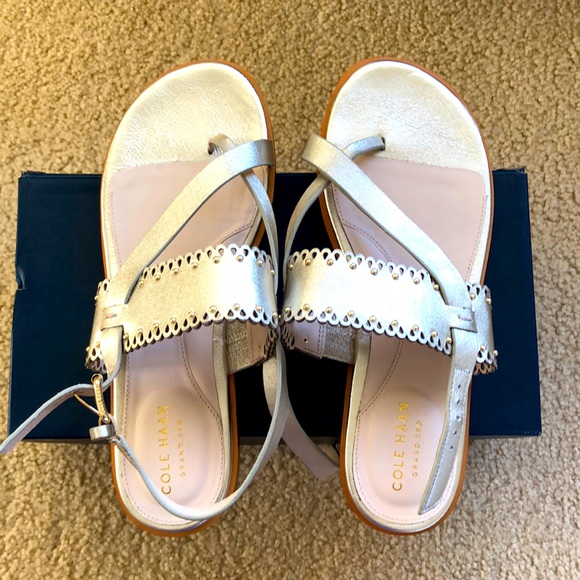 Sandals - Picture 1 of 2